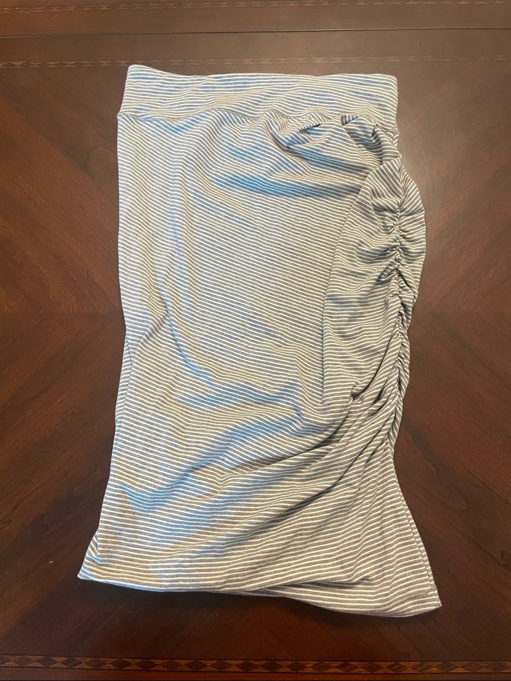 Lululemon Athletica Gray and White Striped Bodycon Skirt Size 6